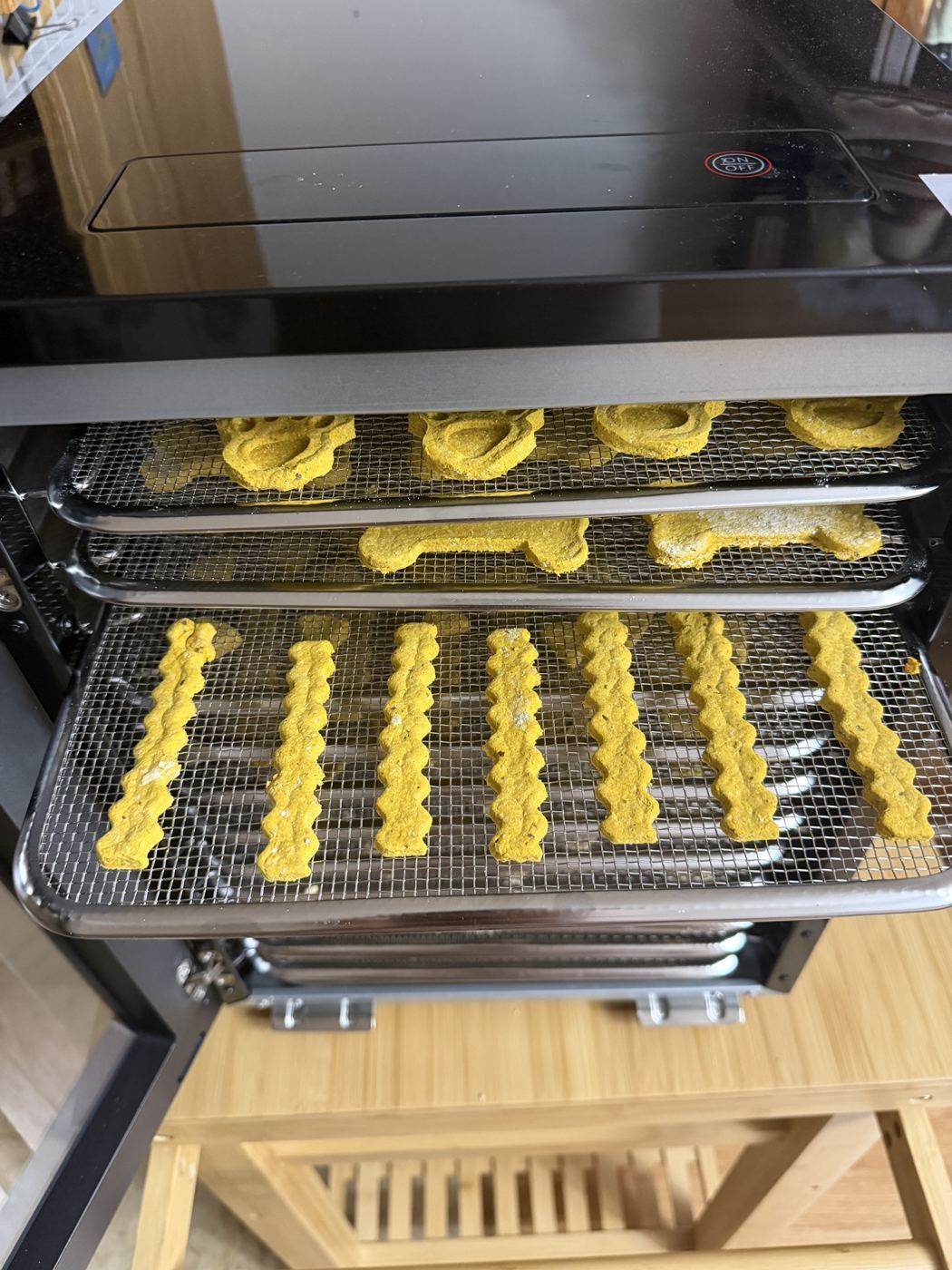 Wavy treat sticks drying